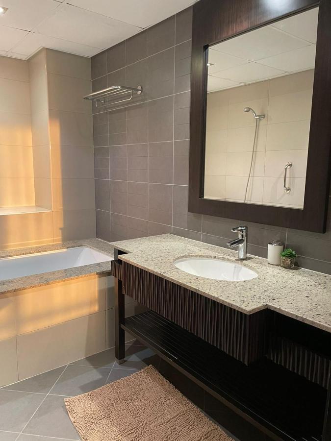 Anantara Hotel Apartment Palm Jumeirah Connected Anantara Hotel Dubai Eksteriør billede